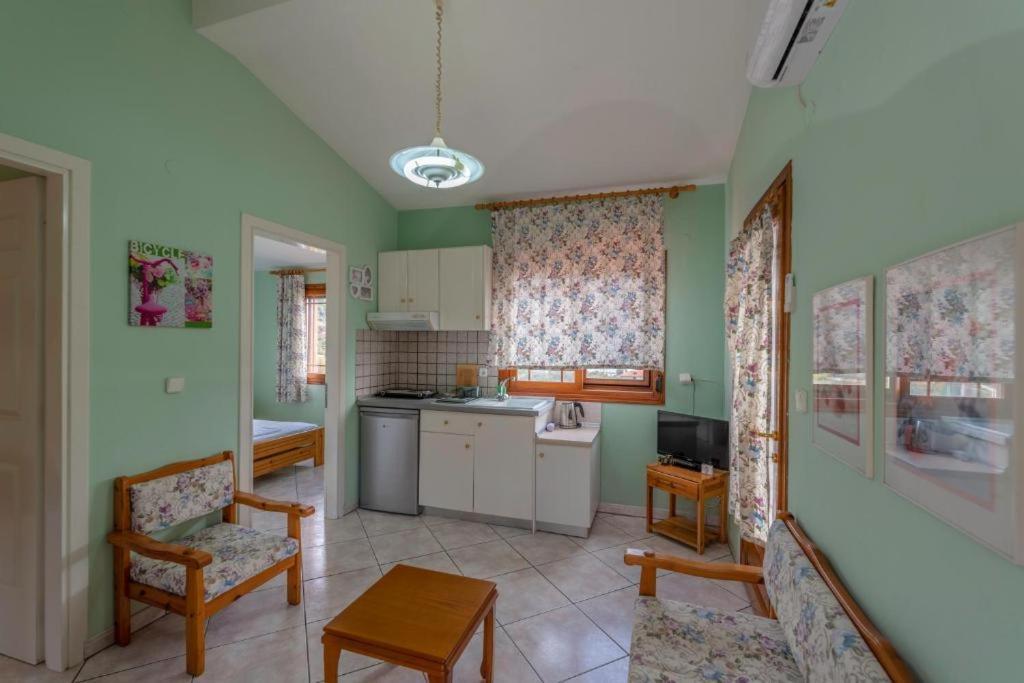 Villa Melina 1 Коинира Экстерьер фото