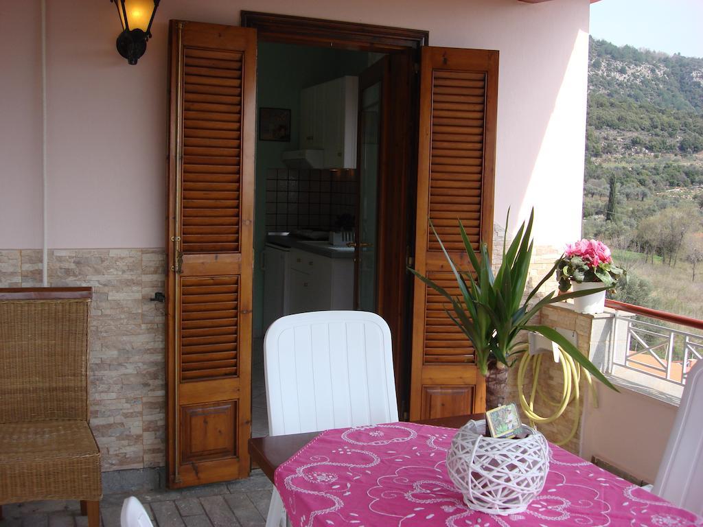 Villa Melina 1 Коинира Номер фото